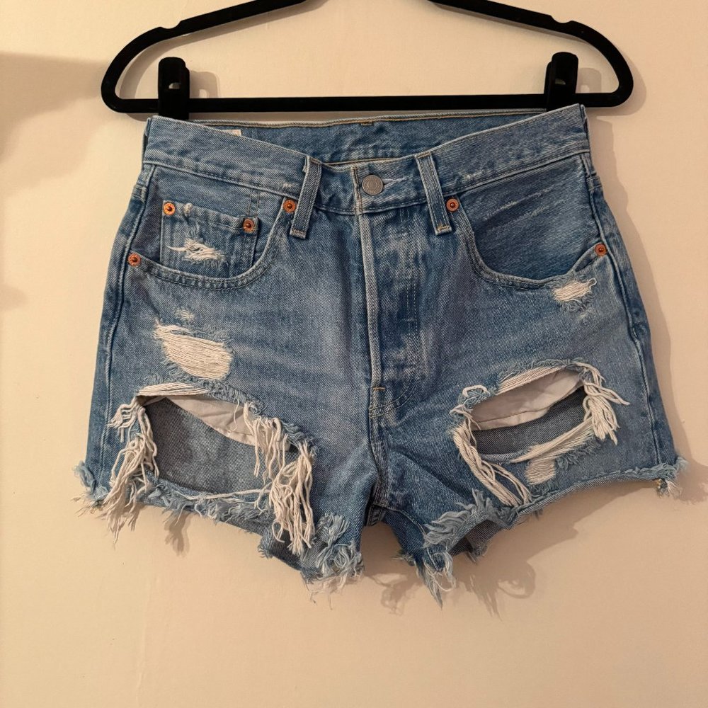 Levi's 501 Distressed Denim Shorts | 26
